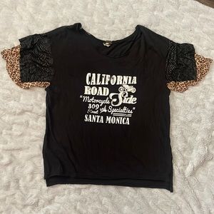 We the free graphic T-shirt with printed sleeve detail